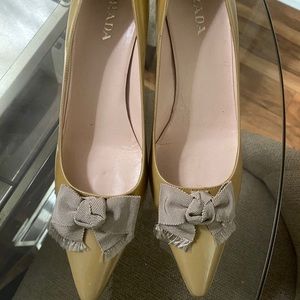Prada Pumps